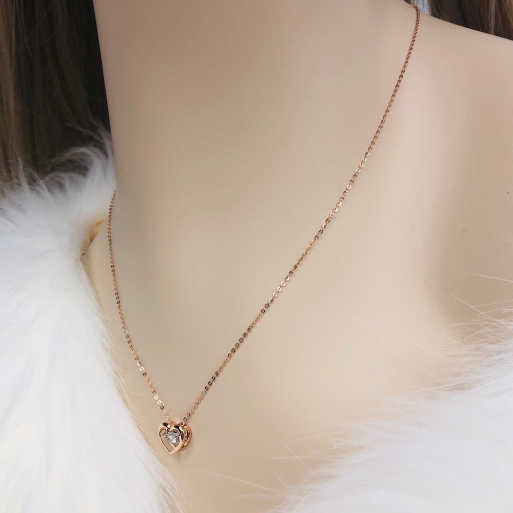 SOLID 18K GOLD DANCING HEART NECKLACE - Picture 8 of 16